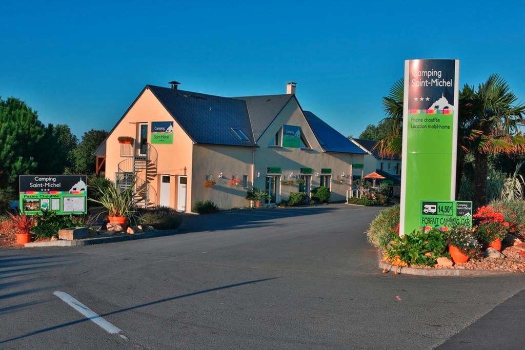 Camping Saint Michel Courtils Exterior photo